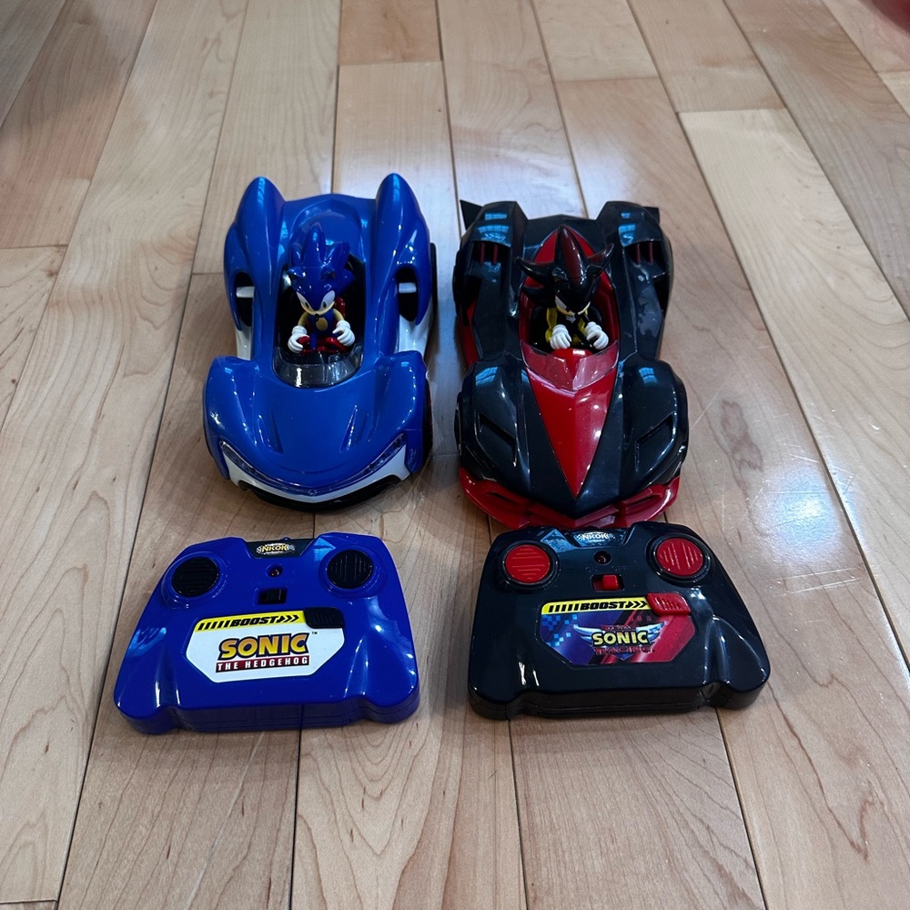 Sonic the Hedgehog Remote Control Race Cars - Blue & Black/Red